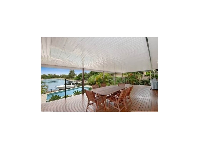 6 Helm Court, Mermaid Waters QLD 4218