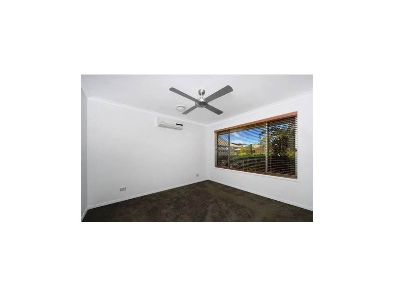 6 Helm Court, Mermaid Waters QLD 4218