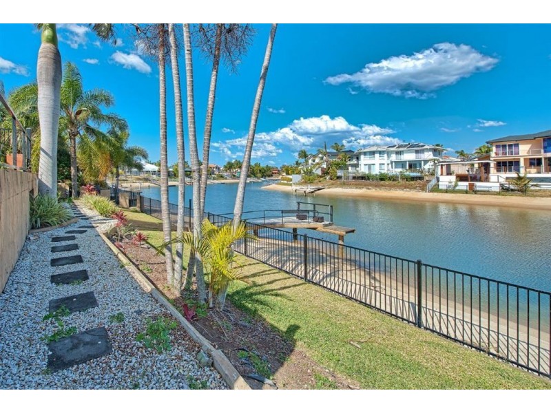 12 Cessnock Close, Mermaid Waters QLD 4218