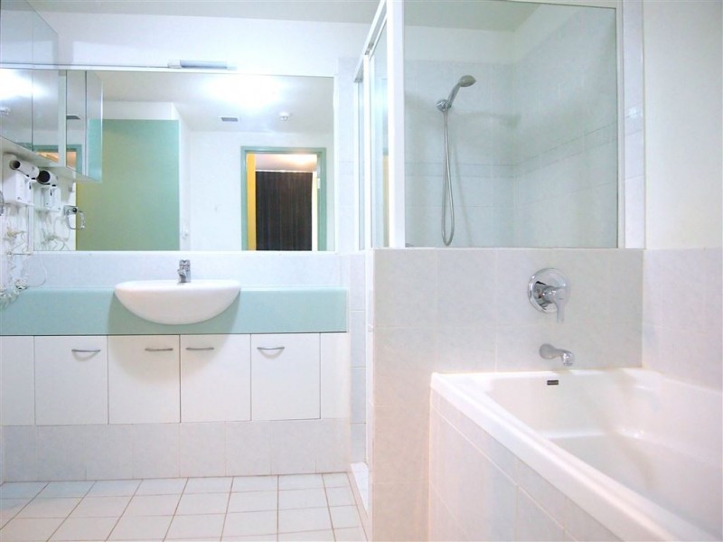 30 Surf Parade, Broadbeach QLD 4218