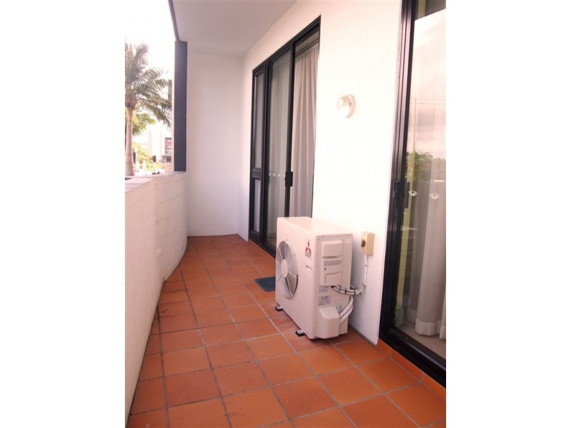 30 Surf Parade, Broadbeach QLD 4218