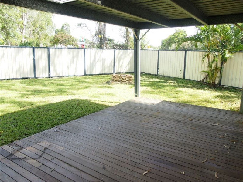 10 Camellia Avenue, Ashmore QLD 4214