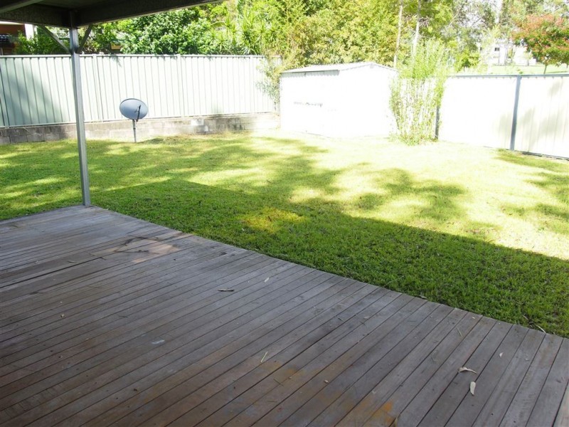 10 Camellia Avenue, Ashmore QLD 4214