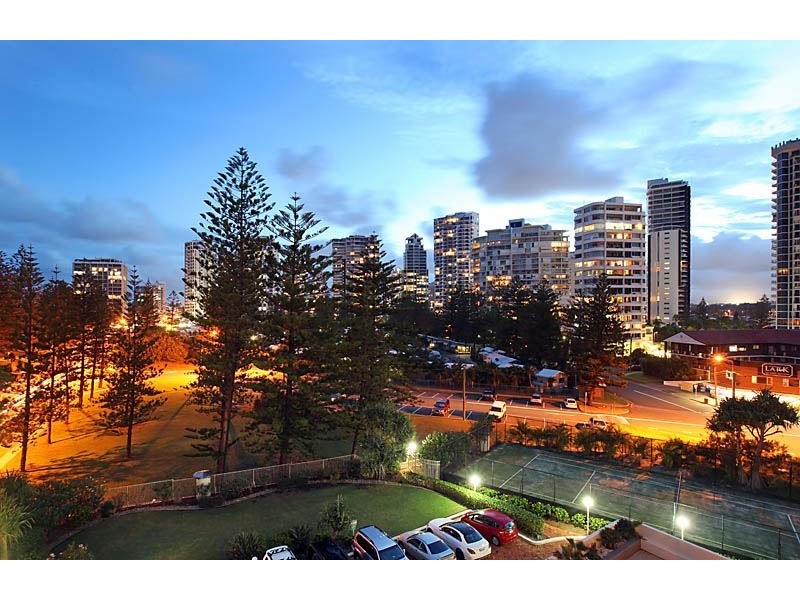 21/3645 Main Beach Parade, Main Beach QLD 4217