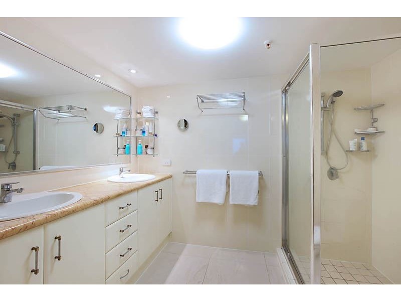 21/3645 Main Beach Parade, Main Beach QLD 4217