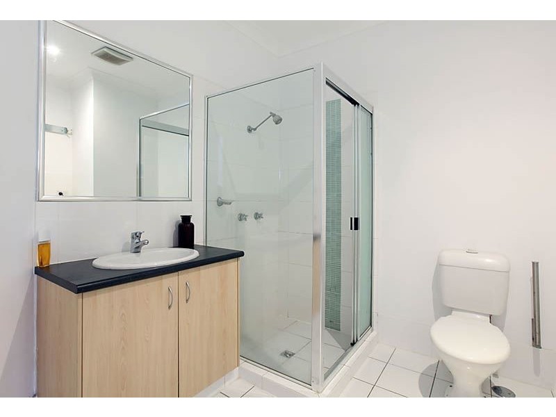 15 Ancona Street, Carrara QLD 4211