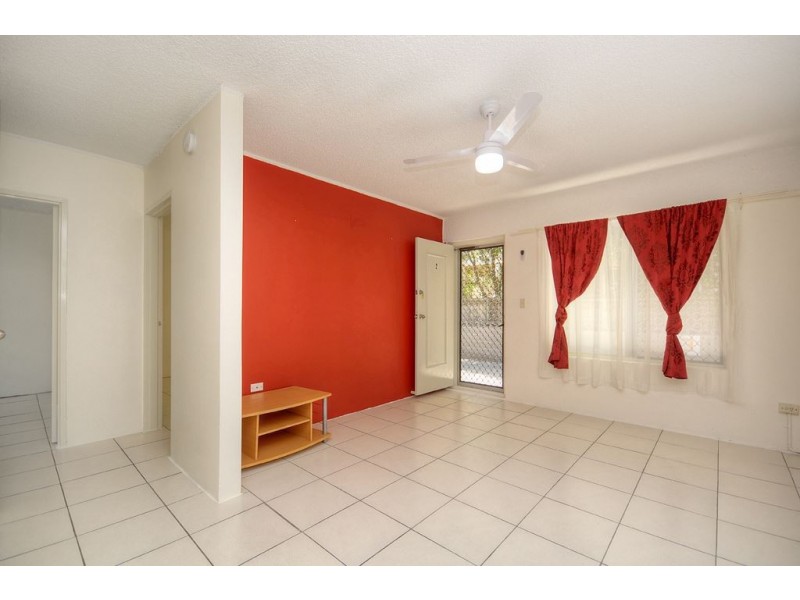 2/31 Frank Street, Labrador QLD 4215