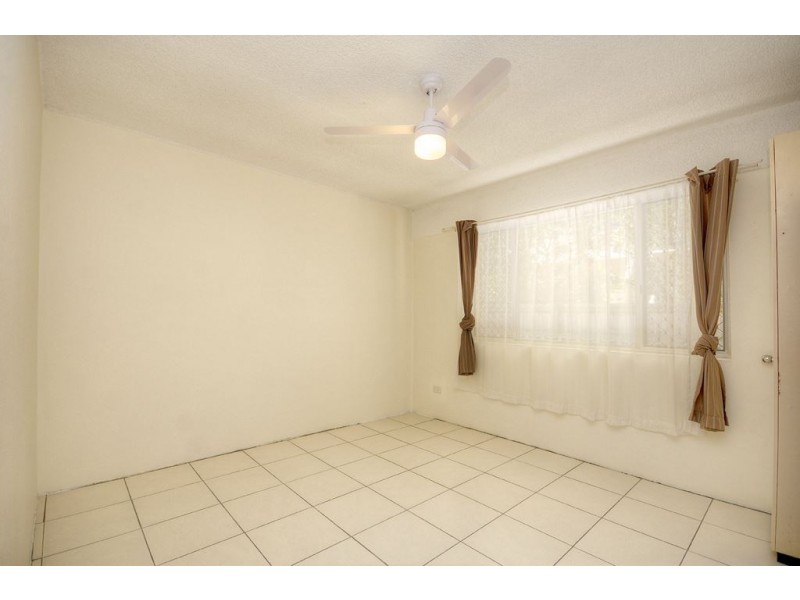 2/31 Frank Street, Labrador QLD 4215