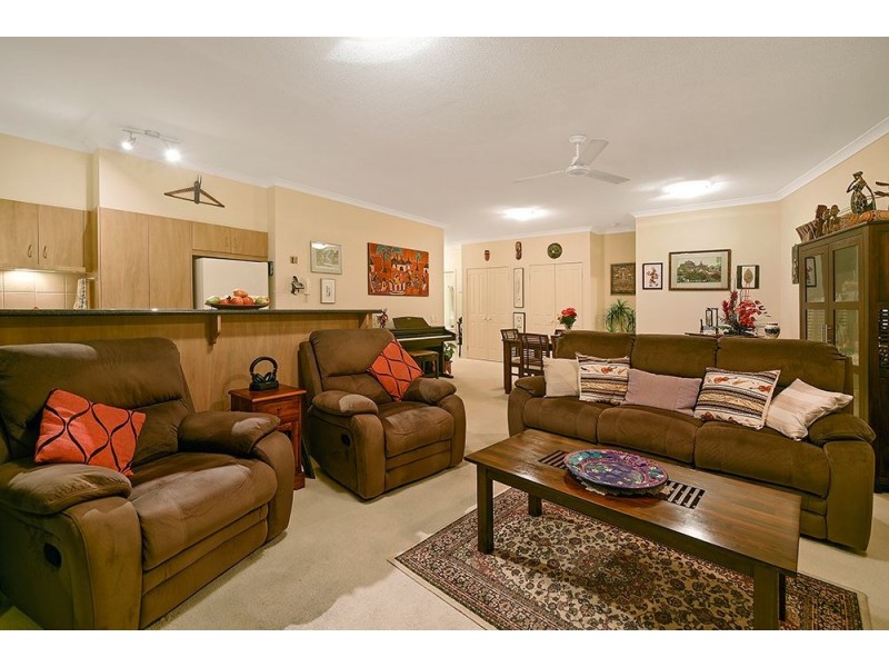 5/24 Parneno Street, Chevron Island QLD 4217