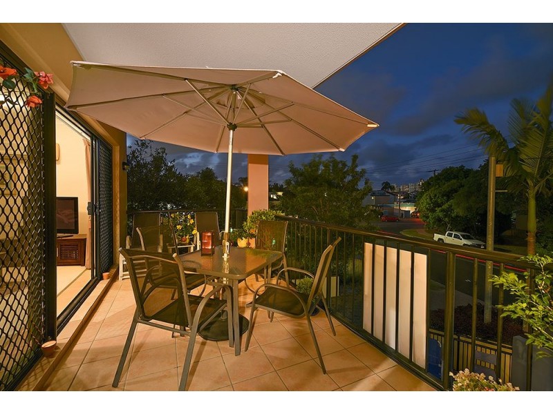 5/24 Parneno Street, Chevron Island QLD 4217