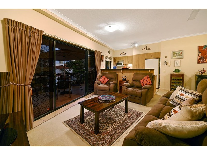 5/24 Parneno Street, Chevron Island QLD 4217