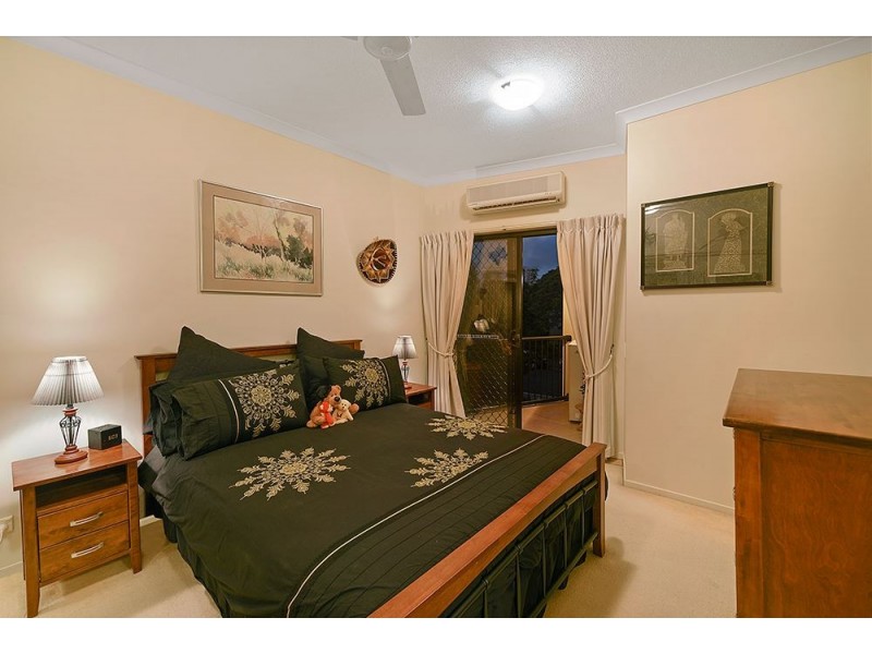 5/24 Parneno Street, Chevron Island QLD 4217