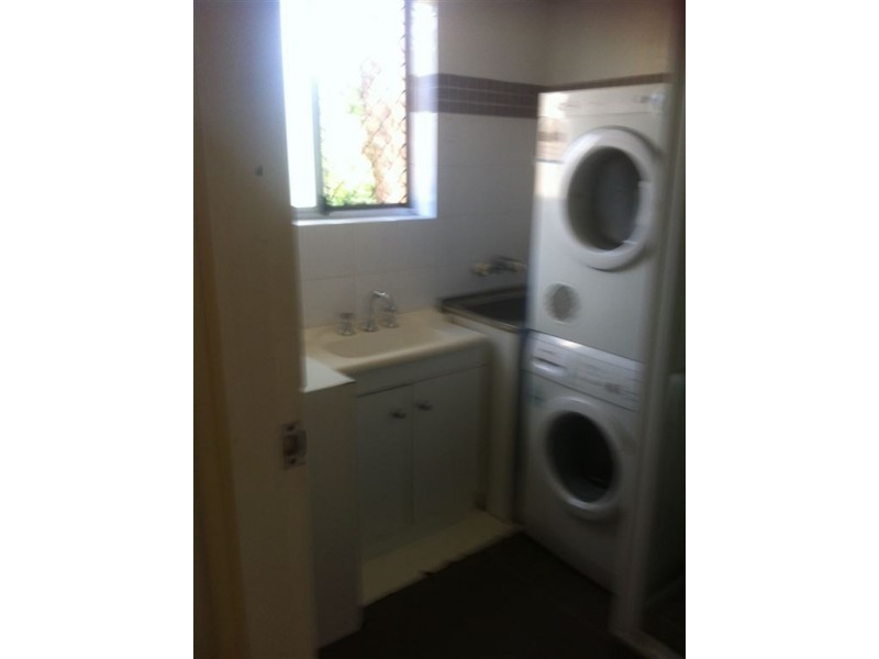 1/25 White Street, Southport QLD 4215