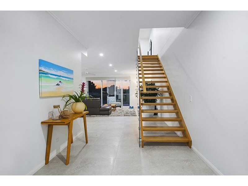 1/66 Galeen Drive, Burleigh Waters QLD 4220