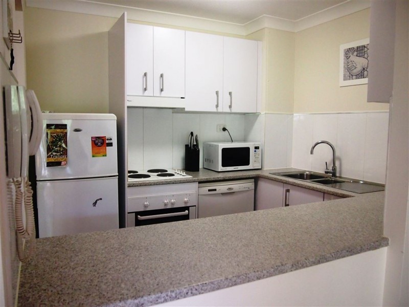 38/27 Peninsular Drive, Surfers Paradise QLD 4217