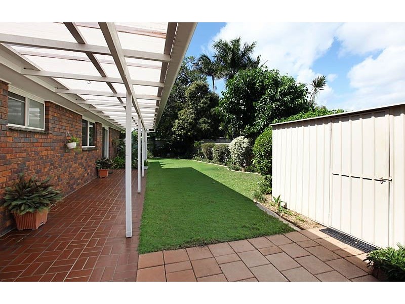 5 Cruiser Court, Mermaid Waters QLD 4218