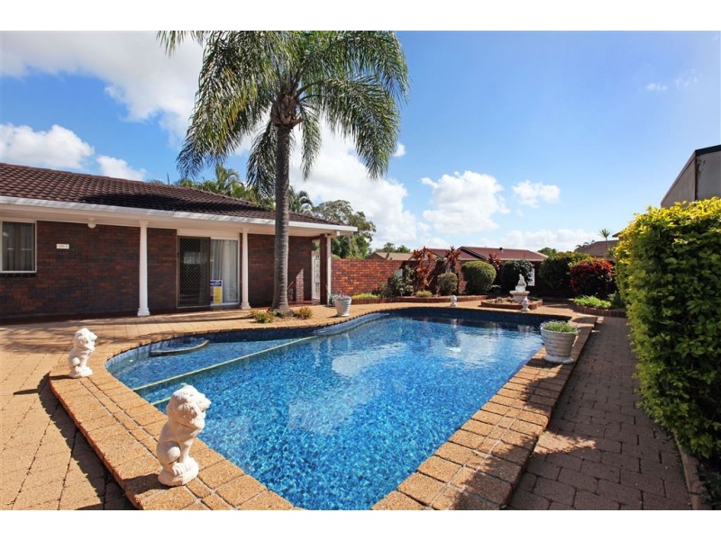 5 Cruiser Court, Mermaid Waters QLD 4218
