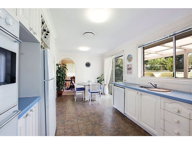 5 Cruiser Court, Mermaid Waters QLD 4218