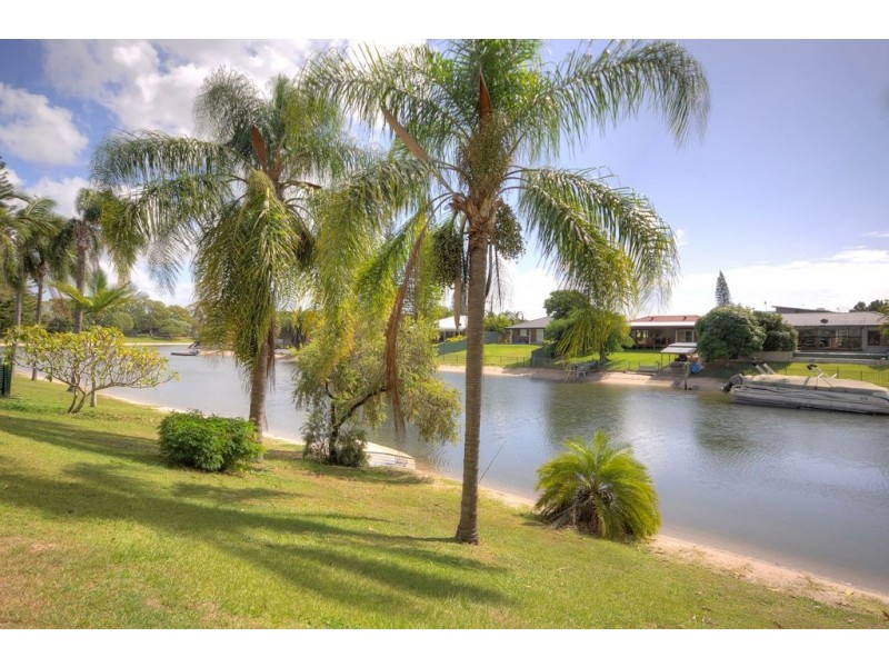 2/41 Karbunya Street, Mermaid Waters QLD 4218