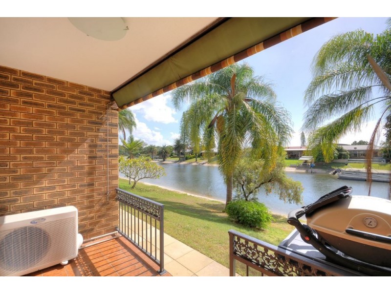 2/41 Karbunya Street, Mermaid Waters QLD 4218