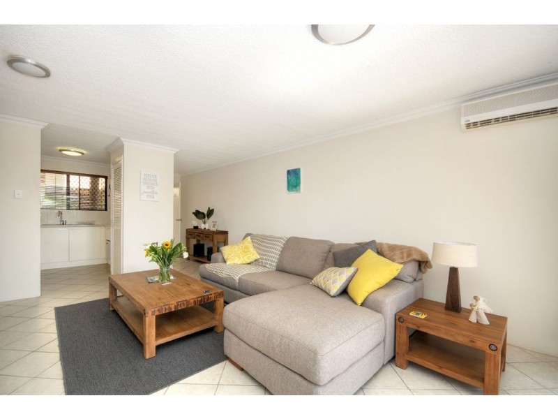 2/41 Karbunya Street, Mermaid Waters QLD 4218