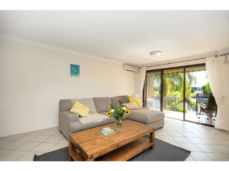 2/41 Karbunya Street, Mermaid Waters QLD 4218