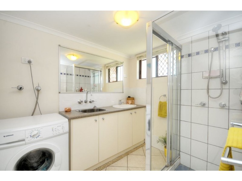 2/41 Karbunya Street, Mermaid Waters QLD 4218