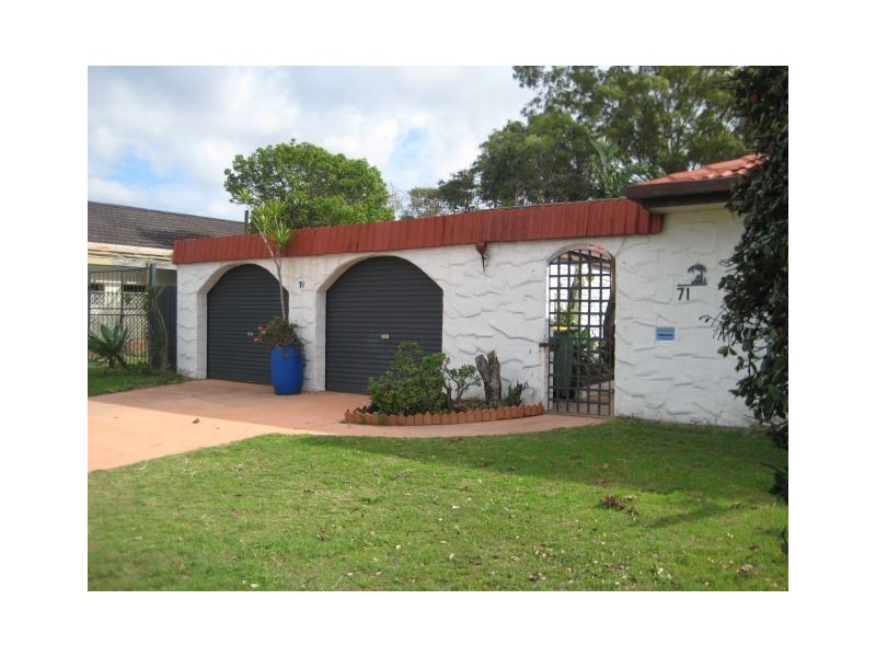 71 Markeri Street, Mermaid Waters QLD 4218