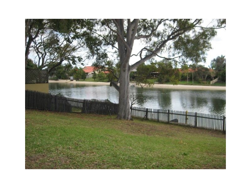 71 Markeri Street, Mermaid Waters QLD 4218