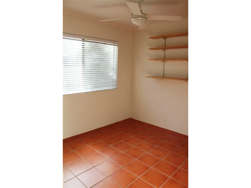 2/12 Fifteenth Avenue, Palm Beach QLD 4221