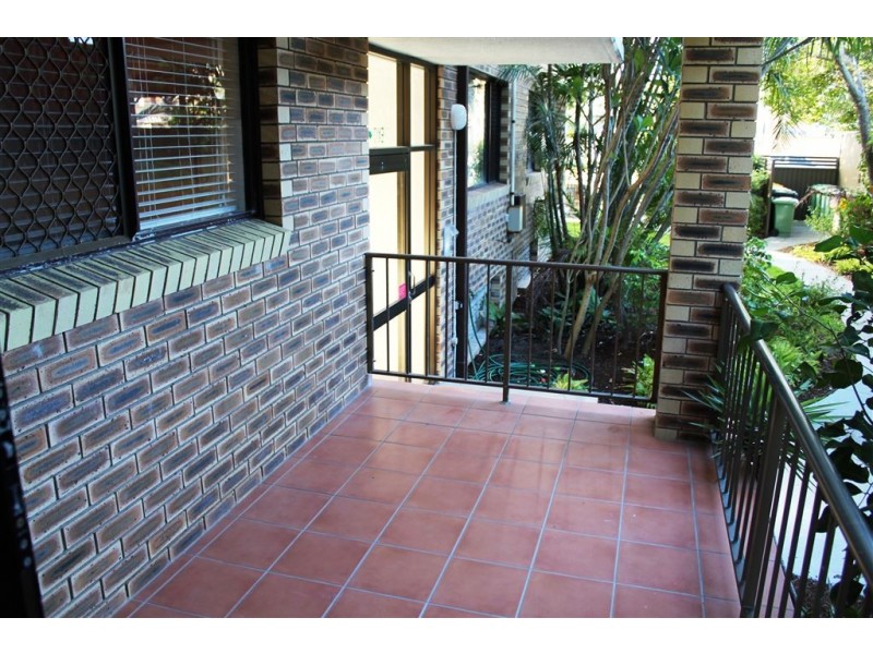 2/12 Fifteenth Avenue, Palm Beach QLD 4221