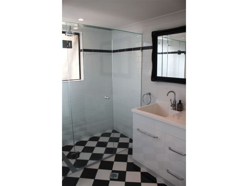 2/12 Fifteenth Avenue, Palm Beach QLD 4221