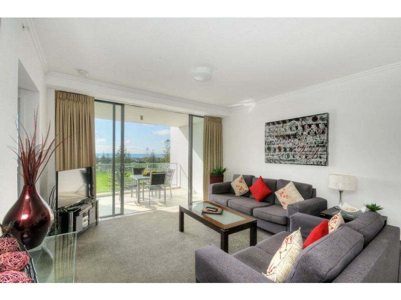 62/25 Surf Parade, Broadbeach QLD 4218