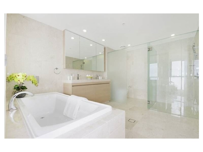 45/47 Broadbeach Boulevard, Broadbeach QLD 4218