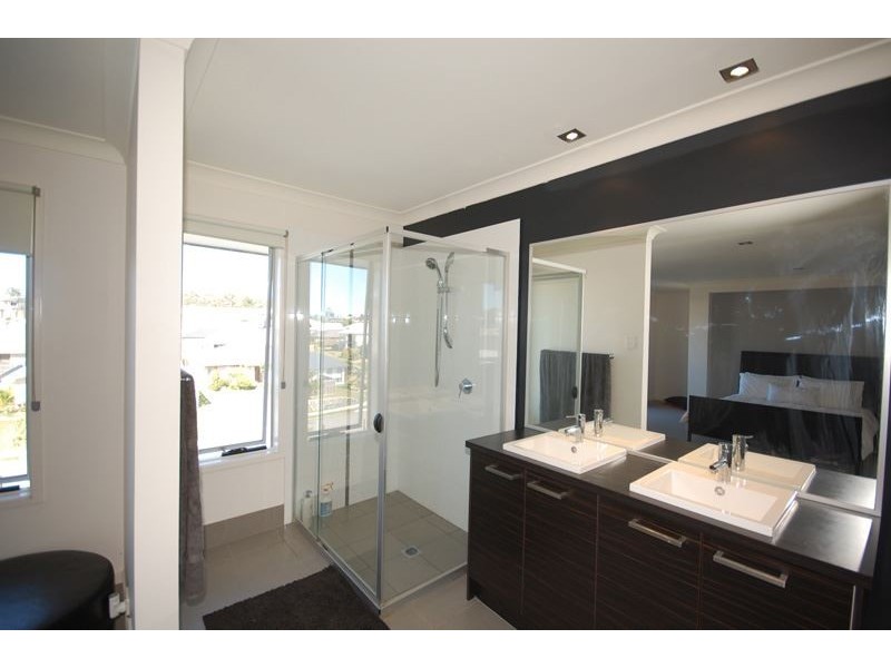 19 Barrington Street, Upper Coomera QLD 4209