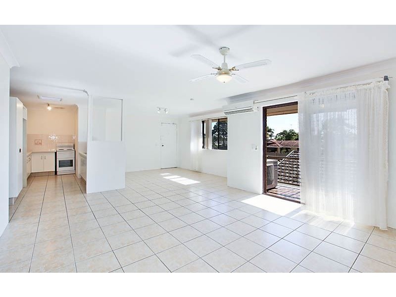 3/44 Oceanic Drive, Mermaid Waters QLD 4218