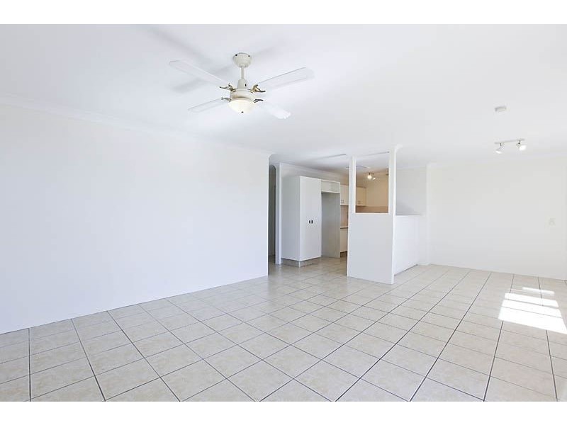 3/44 Oceanic Drive, Mermaid Waters QLD 4218