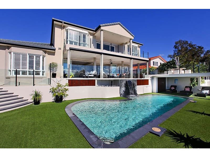 165 Monaco Street, Broadbeach Waters QLD 4218