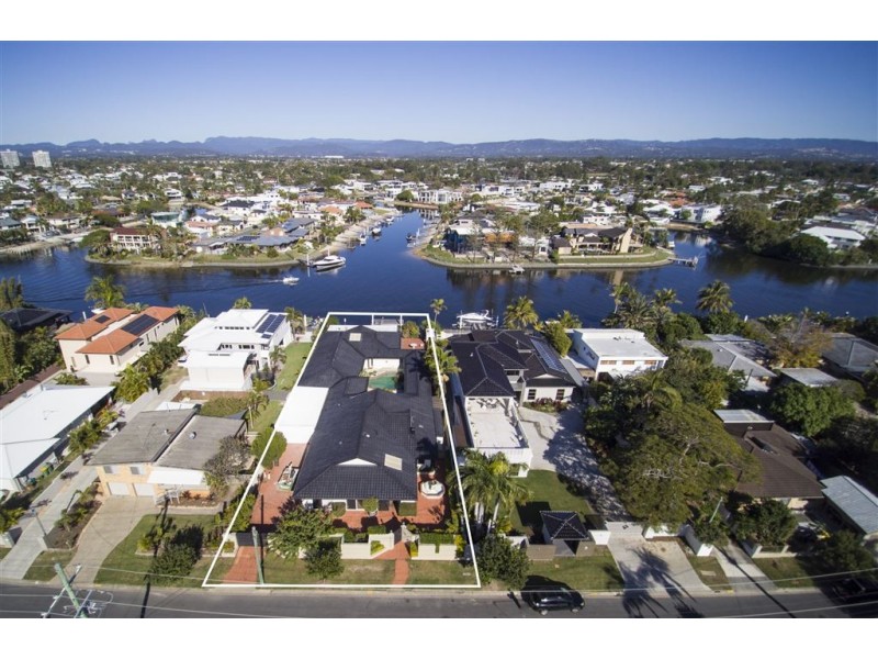 69-71 Allambi Avenue, Broadbeach Waters QLD 4218