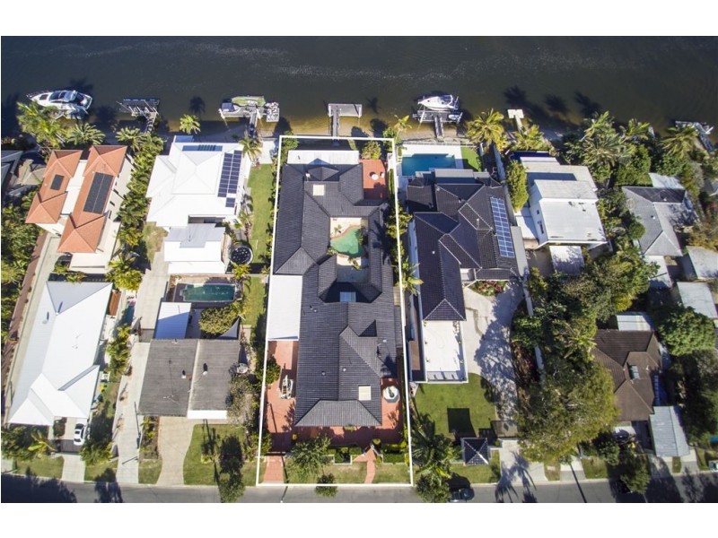 69-71 Allambi Avenue, Broadbeach Waters QLD 4218