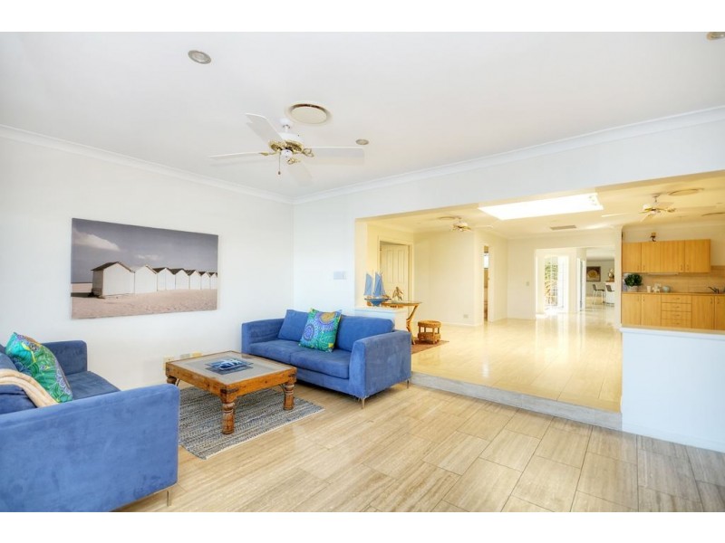 69-71 Allambi Avenue, Broadbeach Waters QLD 4218