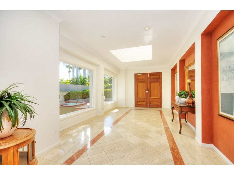 69-71 Allambi Avenue, Broadbeach Waters QLD 4218