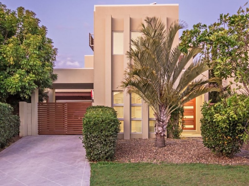 13/145 Palm Meadows Drive, Carrara QLD 4211