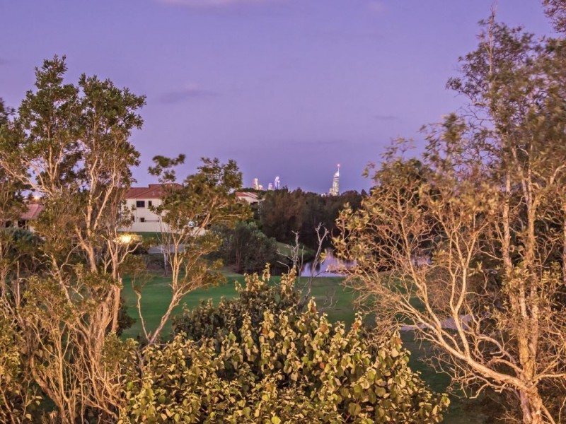 13/145 Palm Meadows Drive, Carrara QLD 4211