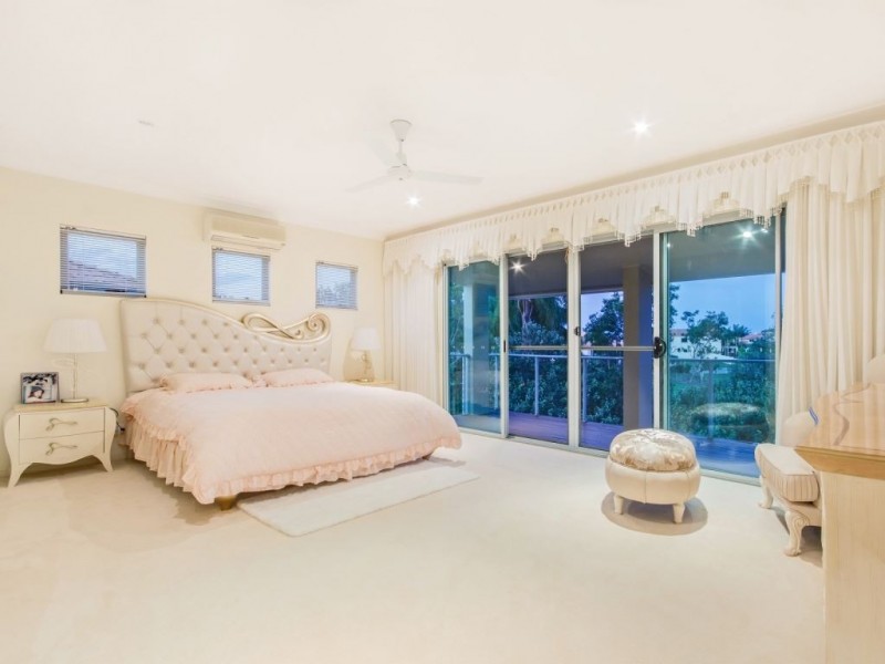 13/145 Palm Meadows Drive, Carrara QLD 4211