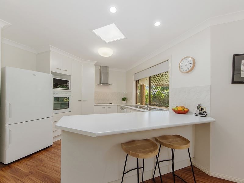 11 Tarbert Close, Merrimac QLD 4226