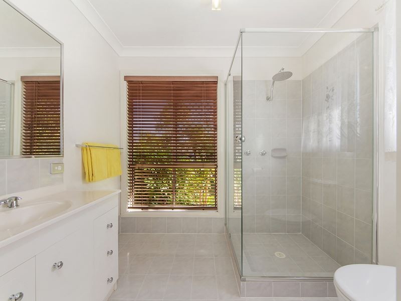 11 Tarbert Close, Merrimac QLD 4226