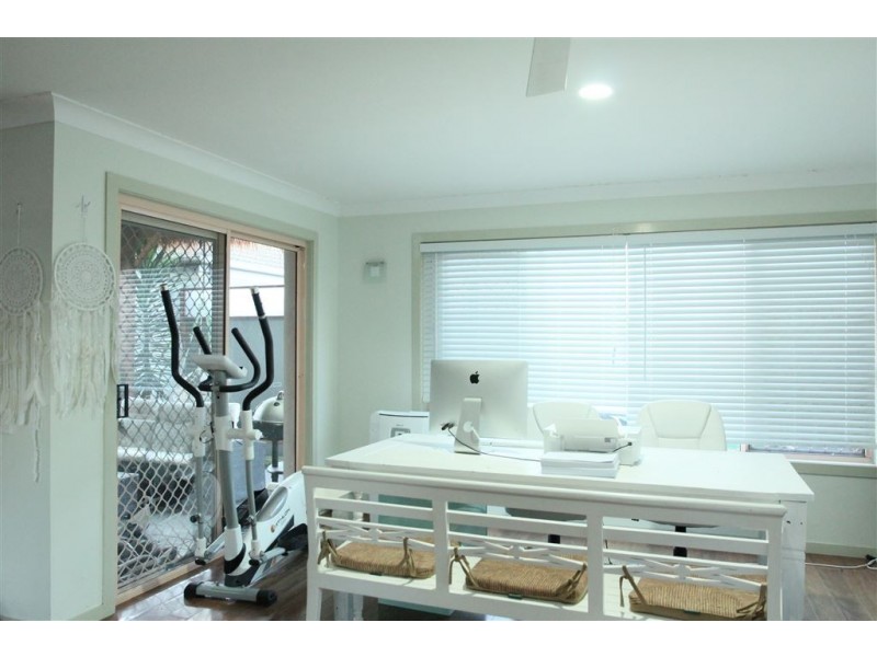 63 Cedarwood Crescent, Robina QLD 4226