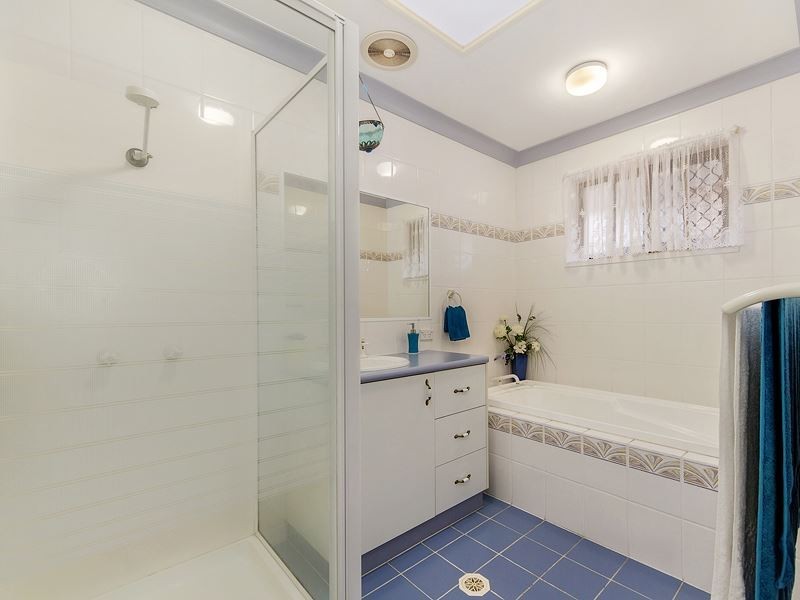 19 Pitta Place, Burleigh Waters QLD 4220