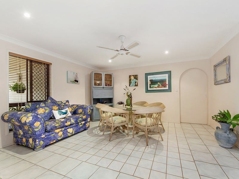 19 Pitta Place, Burleigh Waters QLD 4220